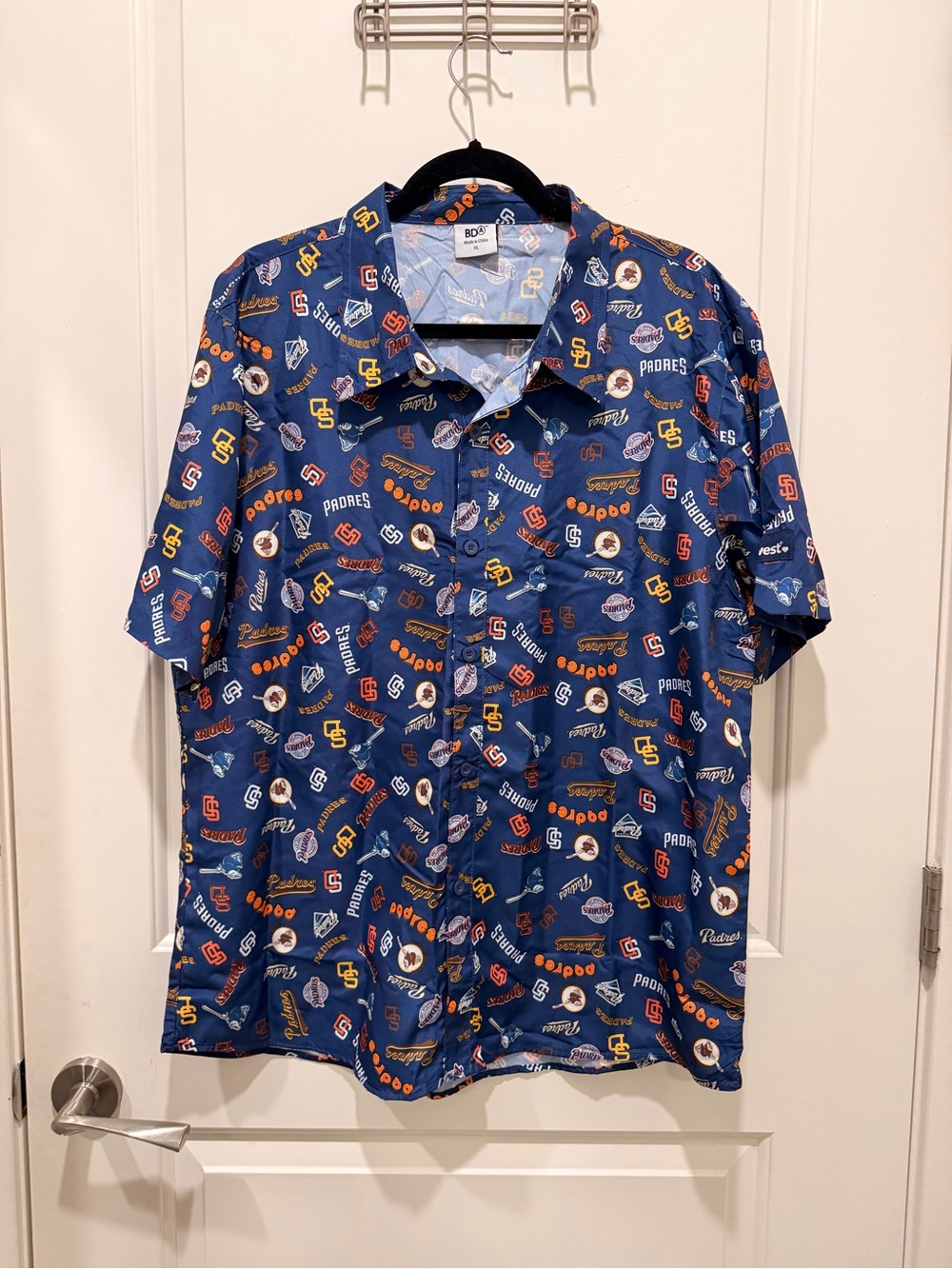 San Diego Padres Multi-Logo MLB Short Sleeve
Button Down Shirt Men's Size XL